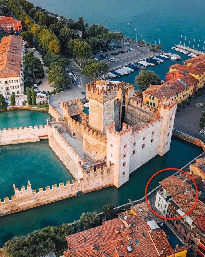 シルミオーネCastello Mavinoアパートメント エクステリア 写真